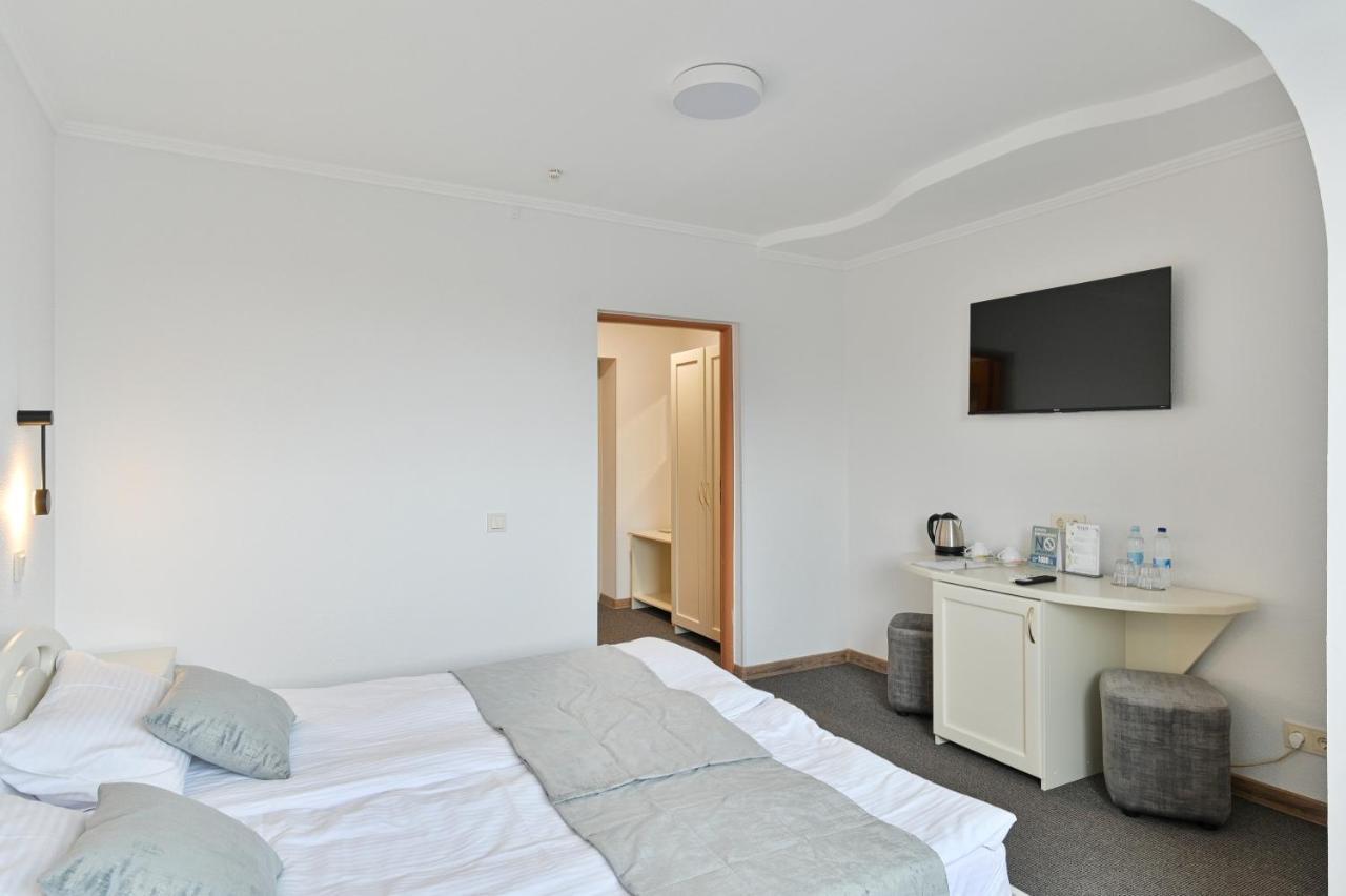 Makis Hotel Spa Poddubtsy Exterior photo